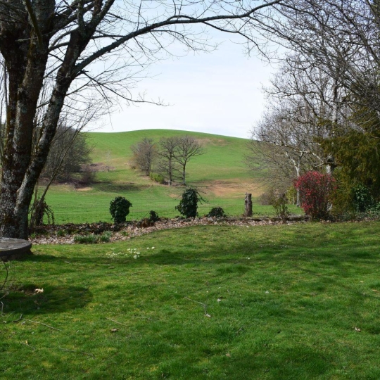  AGENCE DORDOGNE VALLEE : Maison / Villa | ALBUSSAC (19380) | 163 m2 | 200 000 € 