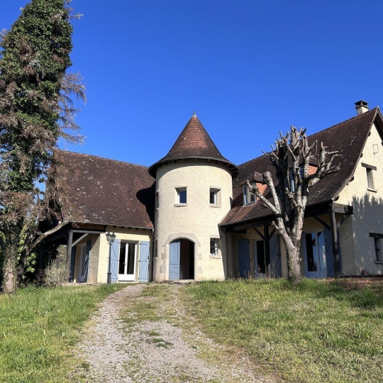  AGENCE DORDOGNE VALLEE : House | GAGNAC-SUR-CERE (46130) | 197 m2 | 257 250 € 