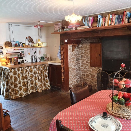  AGENCE DORDOGNE VALLEE : Maison / Villa | SOURSAC (19550) | 65 m2 | 128 400 € 