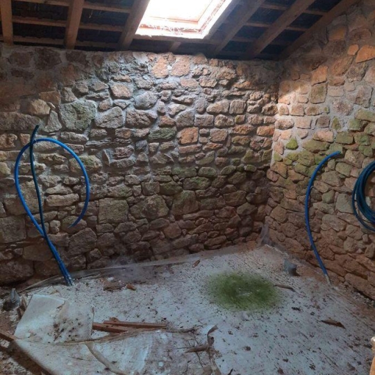  AGENCE DORDOGNE VALLEE : House | GROS-CHASTANG (19320) | 100 m2 | 59 950 € 