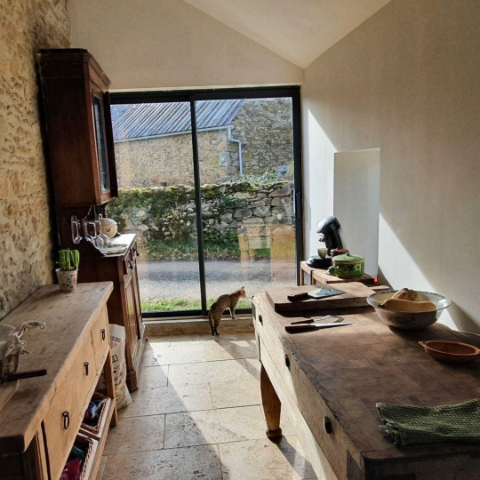  AGENCE DORDOGNE VALLEE : Maison / Villa | LE LONZAC (19470) | 205 m2 | 262 500 € 