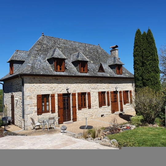 AGENCE DORDOGNE VALLEE : House | AURIAC (19220) | 105.00m2 | 257 000 € 