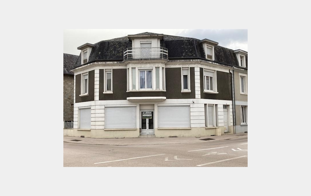 AGENCE DORDOGNE VALLEE : Local / Bureau | ARGENTAT (19400) | 70 m2 | 450 € 