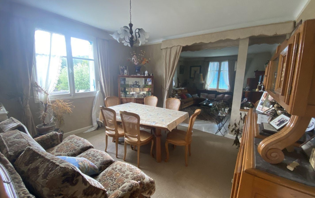 AGENCE DORDOGNE VALLEE : Maison / Villa | SERVIERES-LE-CHATEAU (19220) | 158 m2 | 87 200 € 
