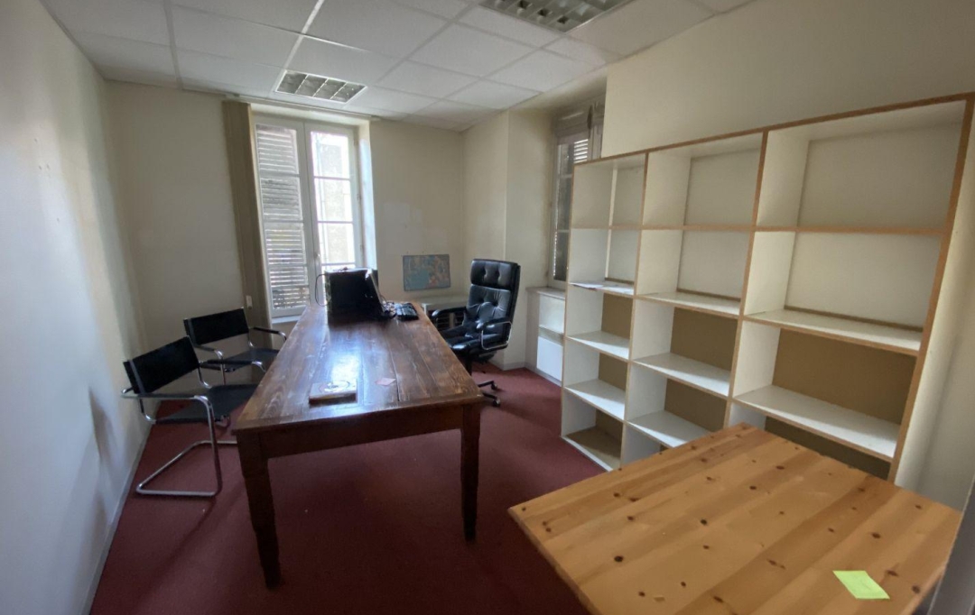 AGENCE DORDOGNE VALLEE : Immeuble | ARGENTAT (19400) | 210 m2 | 97 200 € 