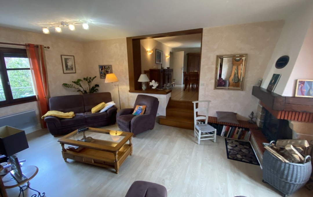 AGENCE DORDOGNE VALLEE : Maison / Villa | ARGENTAT-SUR-DORDOGNE (19400) | 160 m2 | 225 750 € 