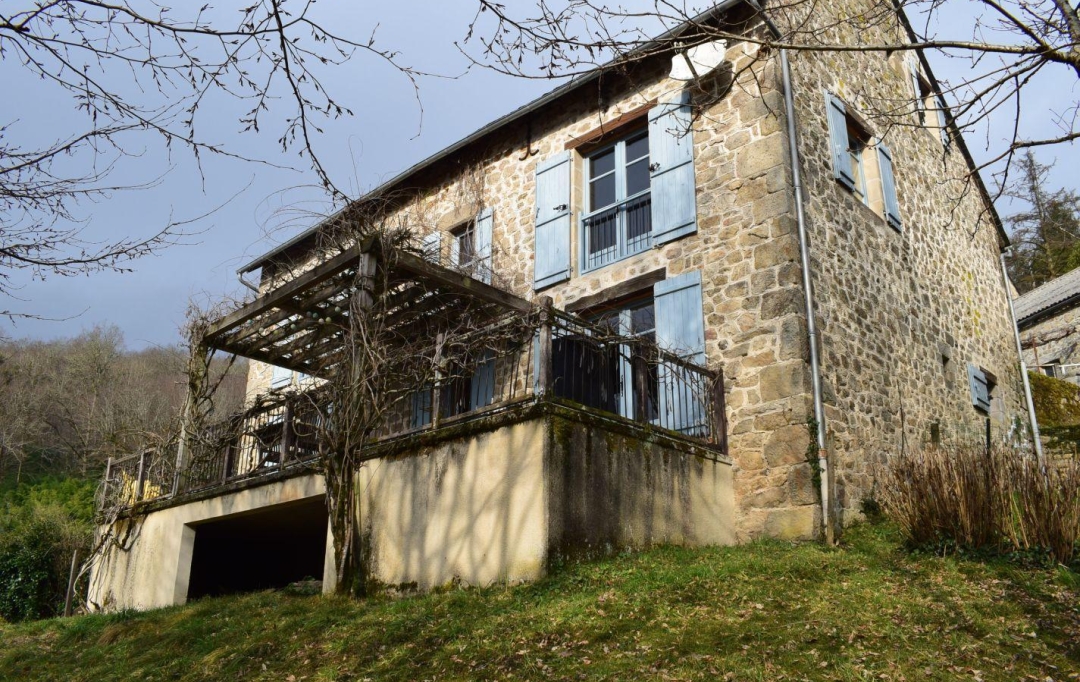 AGENCE DORDOGNE VALLEE : House | LA ROCHE-CANILLAC (19320) | 225 m2 | 190 800 € 