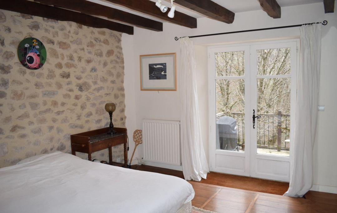 AGENCE DORDOGNE VALLEE : Maison / Villa | LA ROCHE-CANILLAC (19320) | 225 m2 | 212 000 € 