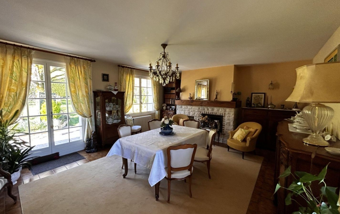 AGENCE DORDOGNE VALLEE : Maison / Villa | ARGENTAT (19400) | 140 m2 | 212 000 € 