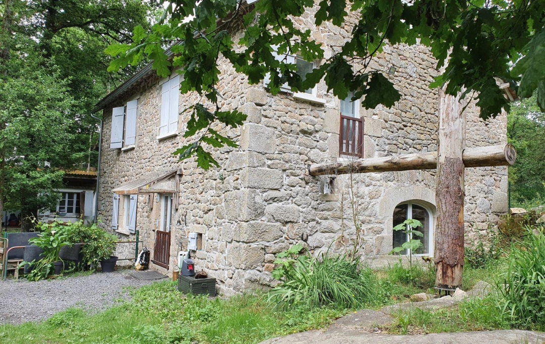 AGENCE DORDOGNE VALLEE : Domaines / Propriétés | SAINT-PRIVAT (19220) | 140 m2 | 283 500 € 