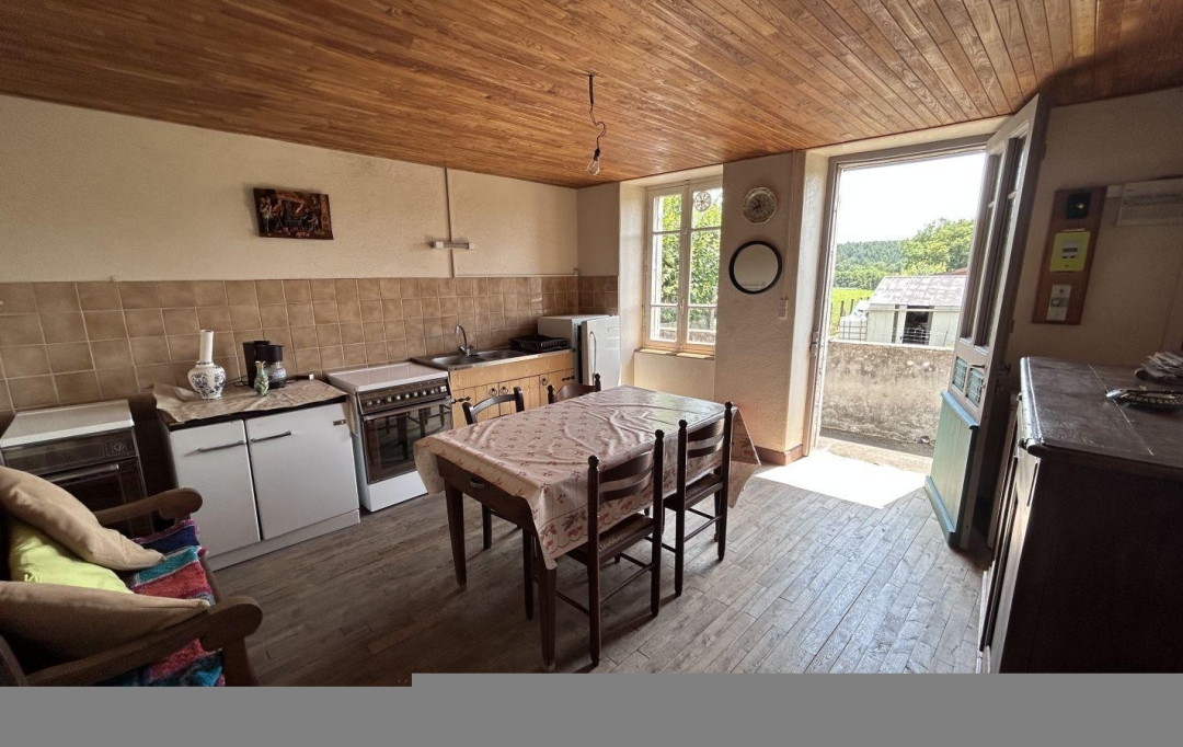 AGENCE DORDOGNE VALLEE : House | SERVIERES-LE-CHATEAU (19220) | 60 m2 | 67 580 € 