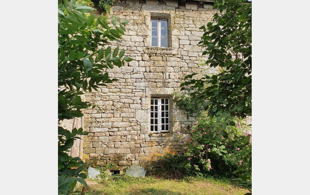 AGENCE DORDOGNE VALLEE : House | BASSIGNAC-LE-HAUT (19220) | 75 m2 | 57 770 € 