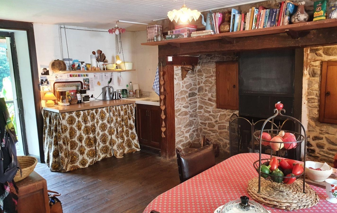 AGENCE DORDOGNE VALLEE : Maison / Villa | SOURSAC (19550) | 65 m2 | 128 400 € 