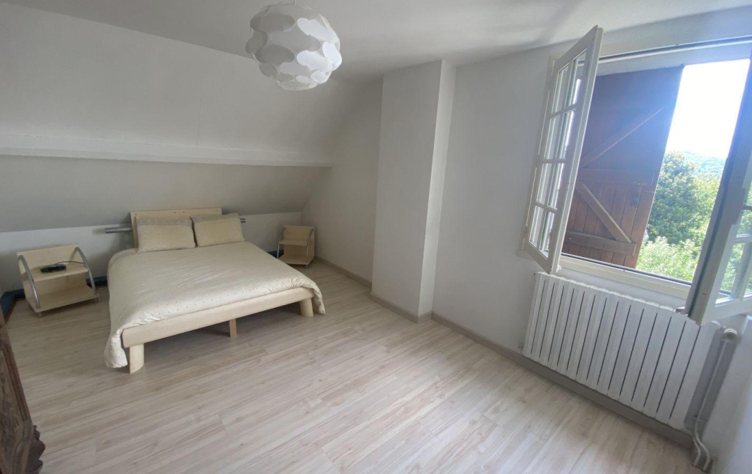 AGENCE DORDOGNE VALLEE : Maison / Villa | ARGENTAT (19400) | 175 m2 | 369 000 € 