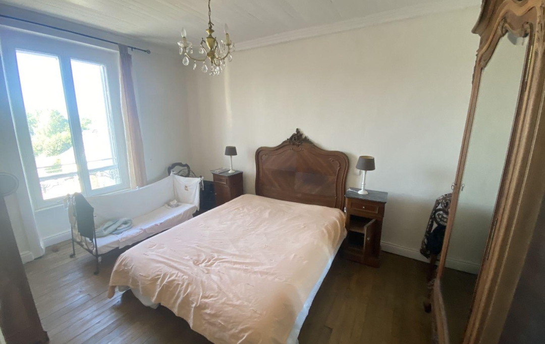 AGENCE DORDOGNE VALLEE : House | SAINT-PRIVAT (19220) | 150 m2 | 139 000 € 