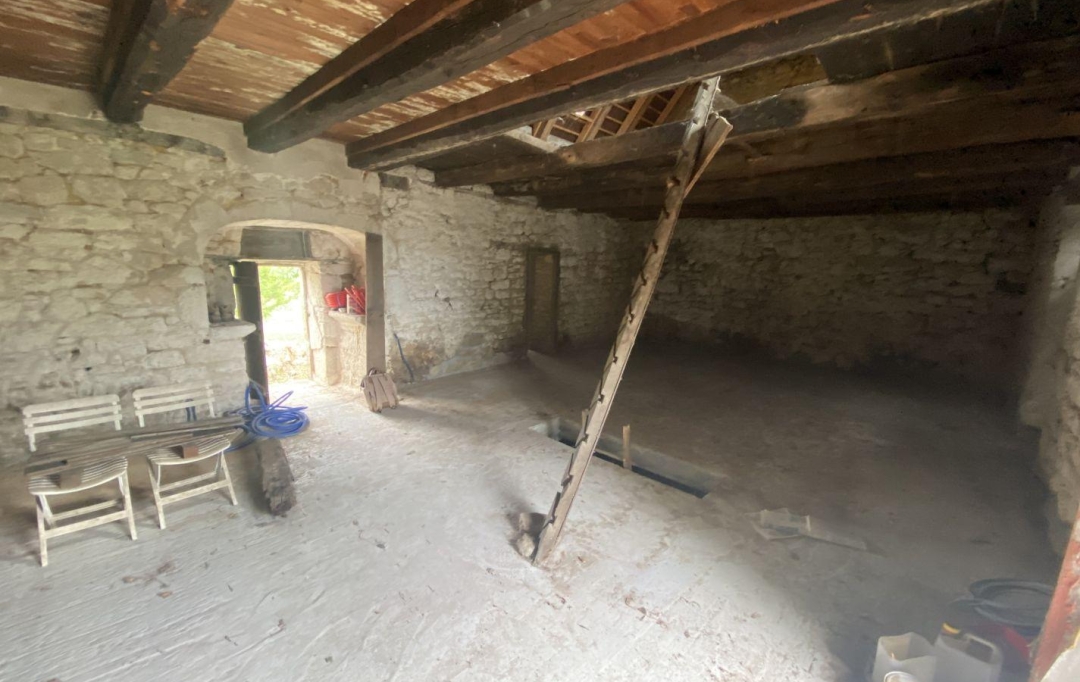 AGENCE DORDOGNE VALLEE : House | GROS-CHASTANG (19320) | 100 m2 | 59 950 € 
