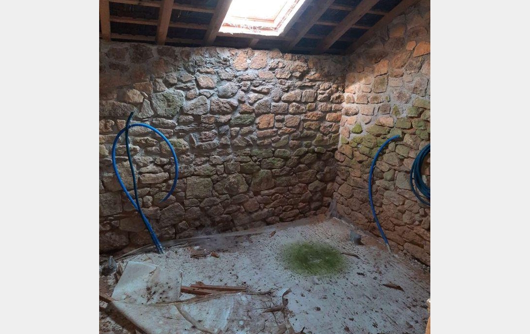 AGENCE DORDOGNE VALLEE : House | GROS-CHASTANG (19320) | 100 m2 | 59 950 € 