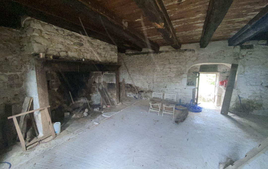 AGENCE DORDOGNE VALLEE : House | GROS-CHASTANG (19320) | 100 m2 | 59 950 € 