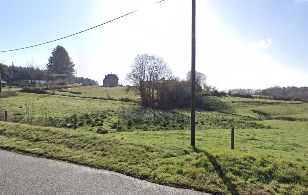 AGENCE DORDOGNE VALLEE : Ground | NEUVILLE (19380) | 2 366 m2 | 18 000 € 