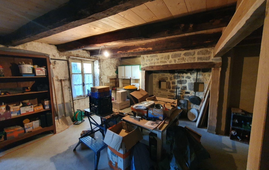 AGENCE DORDOGNE VALLEE : Maison / Villa | LA ROCHE-CANILLAC (19320) | 85 m2 | 36 300 € 