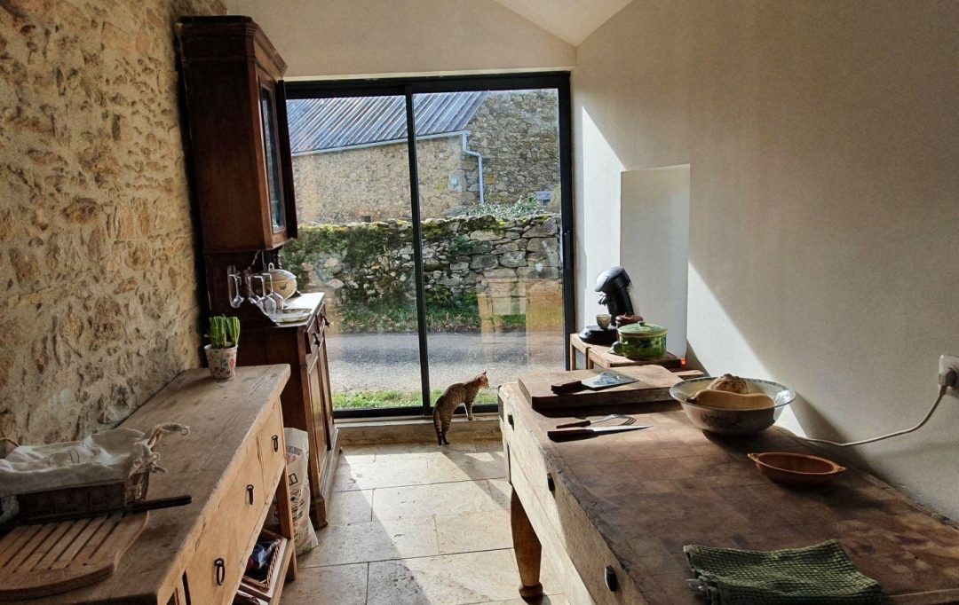 AGENCE DORDOGNE VALLEE : Maison / Villa | LE LONZAC (19470) | 205 m2 | 241 500 € 