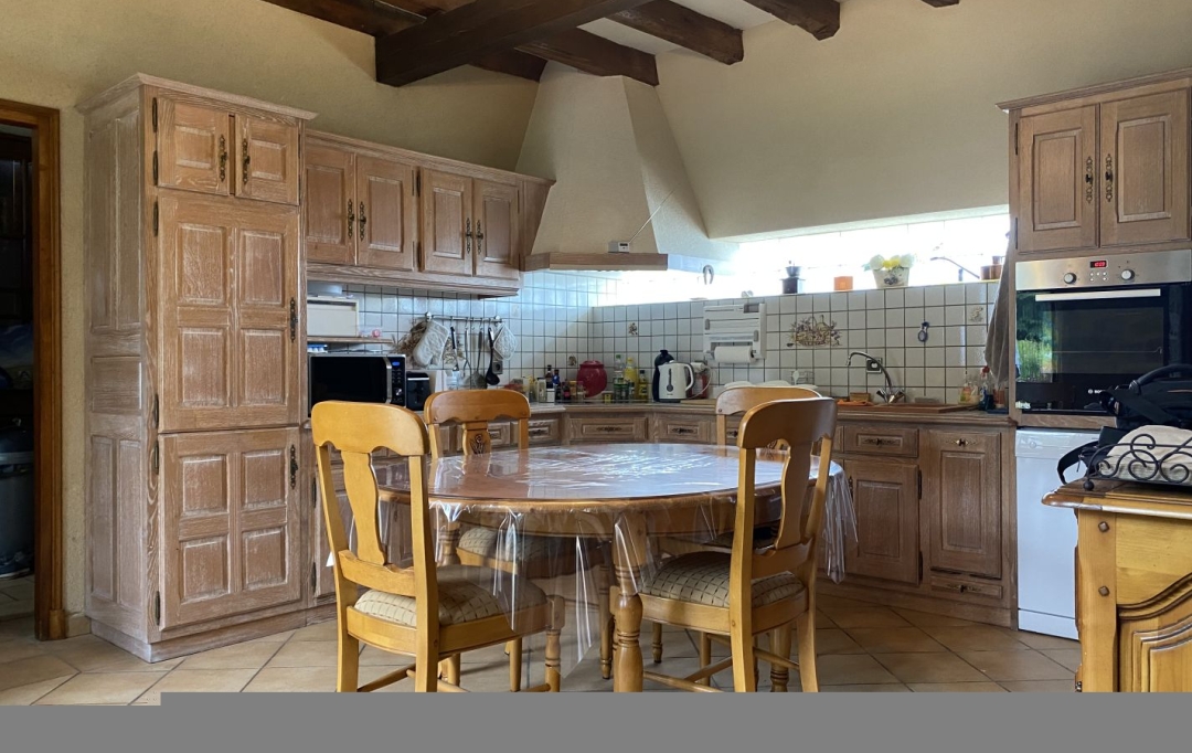 AGENCE DORDOGNE VALLEE : House | AURIAC (19220) | 105 m2 | 245 000 € 