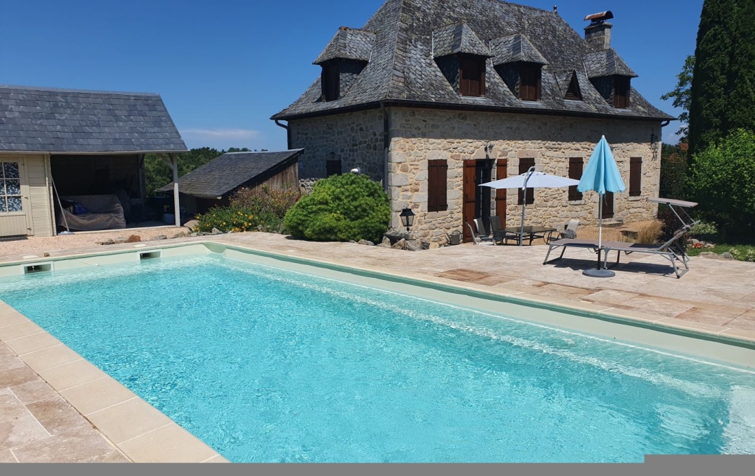 AGENCE DORDOGNE VALLEE : House | AURIAC (19220) | 105 m2 | 245 000 € 