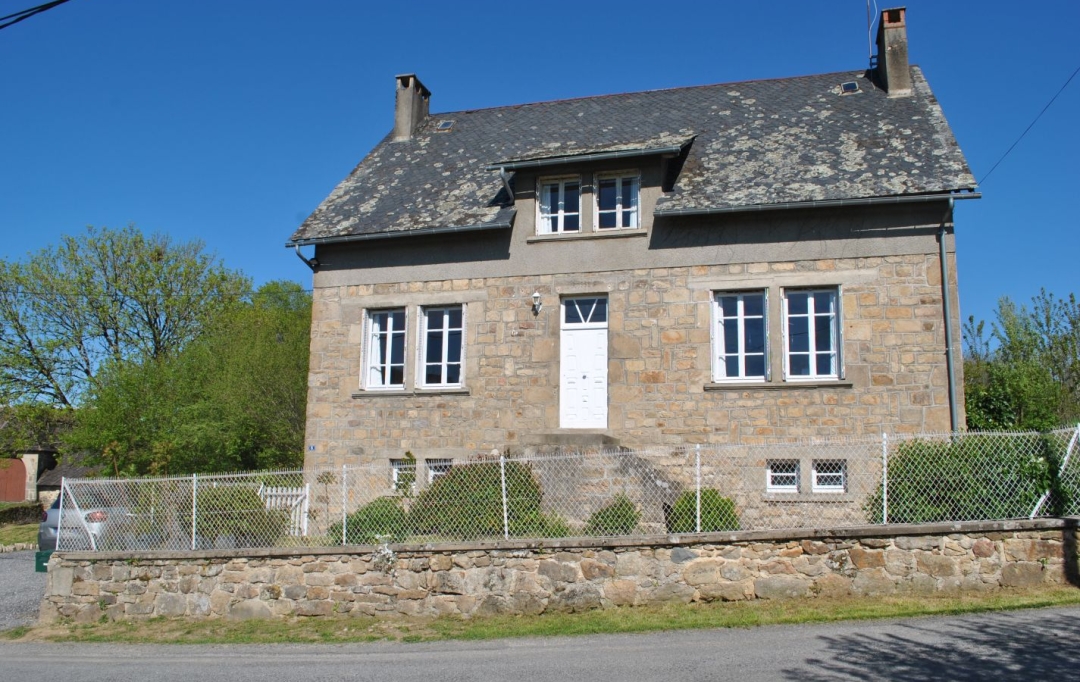 AGENCE DORDOGNE VALLEE : House | SEXCLES (19430) | 189 m2 | 171 200 € 
