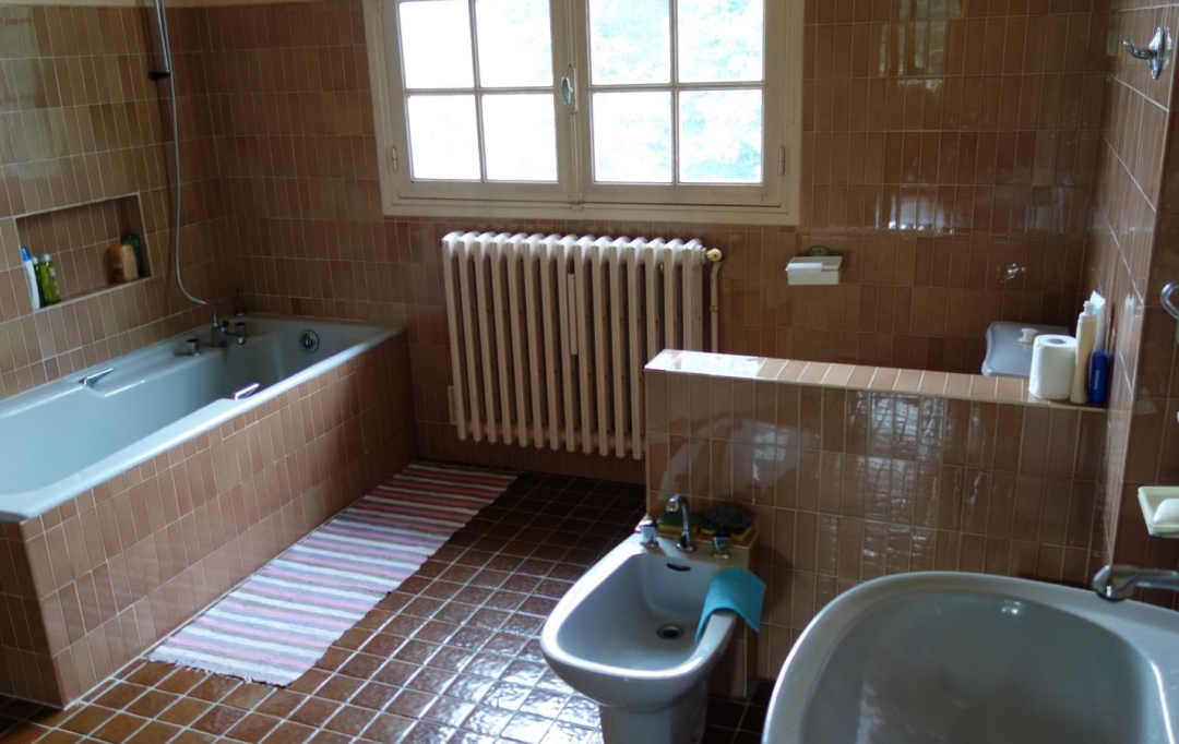 AGENCE DORDOGNE VALLEE : Maison / Villa | VITRAC-SUR-MONTANE (19800) | 167 m2 | 196 100 € 