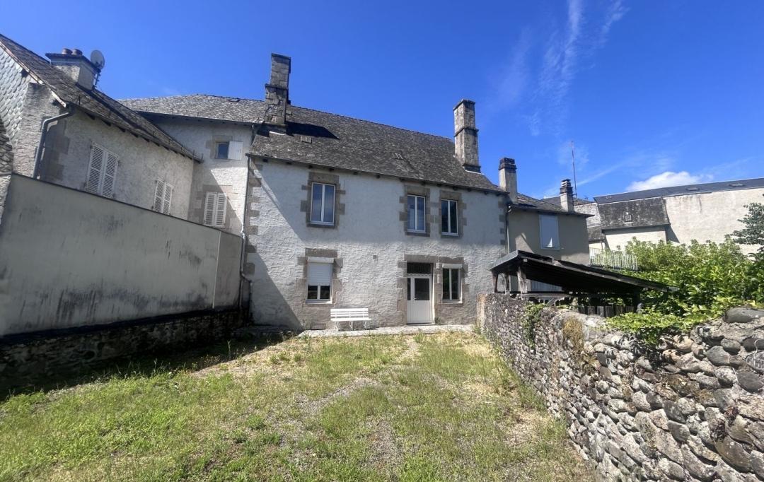 AGENCE DORDOGNE VALLEE : Immeuble | ARGENTAT-SUR-DORDOGNE (19400) | 250 m2 | 79 000 € 