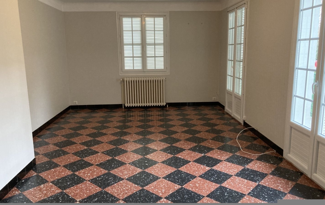 AGENCE DORDOGNE VALLEE : House | ARGENTAT-SUR-DORDOGNE (19400) | 108 m2 | 165 000 € 