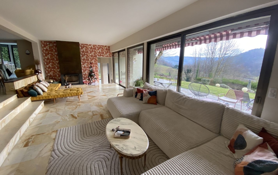 AGENCE DORDOGNE VALLEE : House | ARGENTAT-SUR-DORDOGNE (19400) | 240 m2 | 328 000 € 