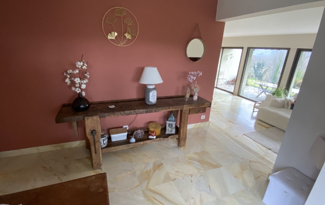 AGENCE DORDOGNE VALLEE : House | ARGENTAT-SUR-DORDOGNE (19400) | 240 m2 | 328 000 € 