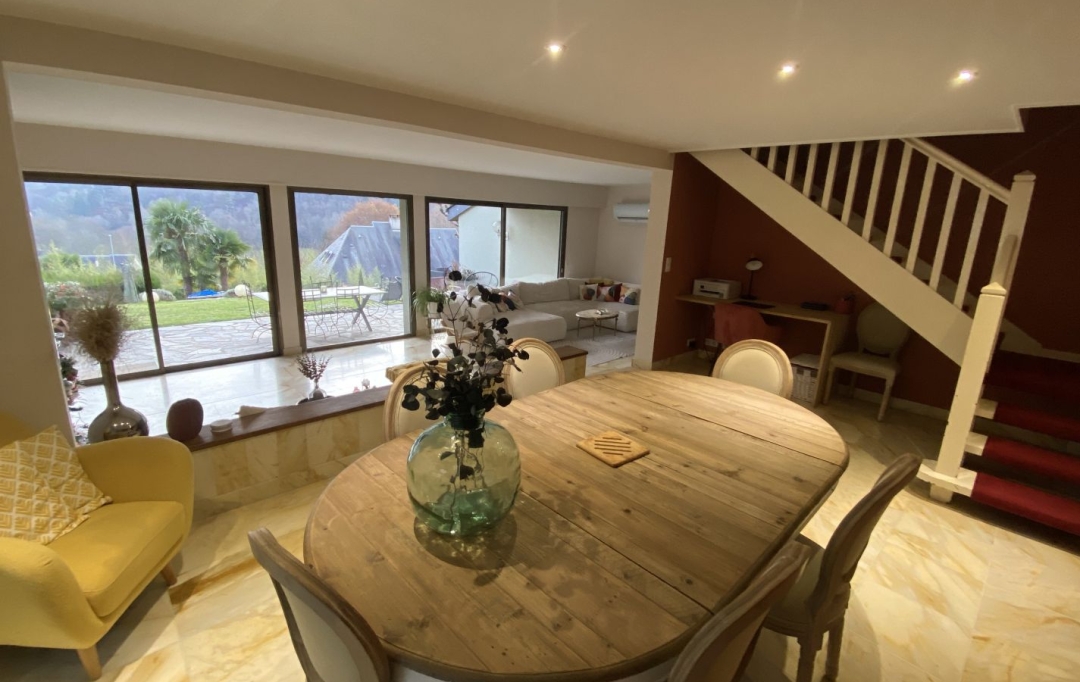 AGENCE DORDOGNE VALLEE : House | ARGENTAT-SUR-DORDOGNE (19400) | 240 m2 | 328 000 € 