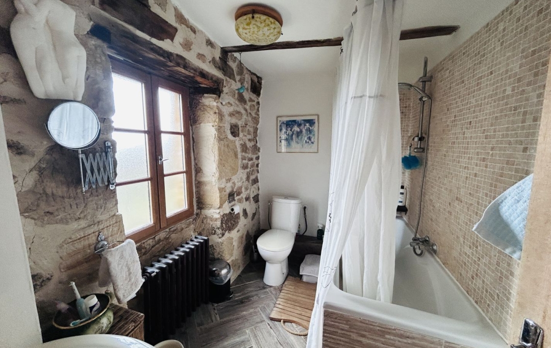 AGENCE DORDOGNE VALLEE : House | LOSTANGES (19500) | 176 m2 | 229 500 € 