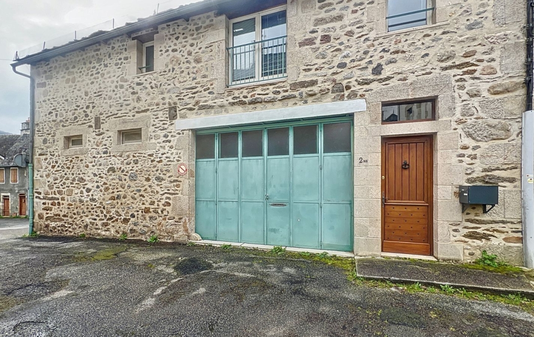 AGENCE DORDOGNE VALLEE : Building | ARGENTAT-SUR-DORDOGNE (19400) | 112 m2 | 141 000 € 