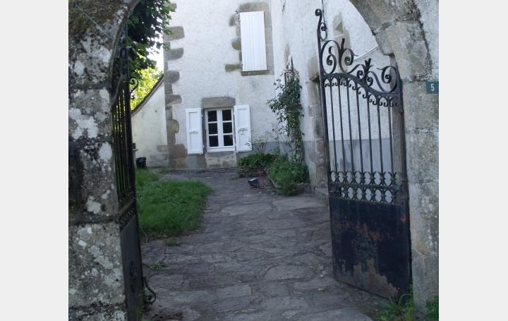 AGENCE DORDOGNE VALLEE : House | SAINT-JULIEN-AUX-BOIS (19220) | 150 m2 | 159 000 € 