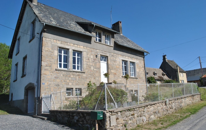 Maison SEXCLES 189 m2 171 200 € Maison SEXCLES 189 m2 171 200 €