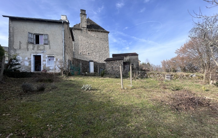 Maison GOULLES 38 m2 28 000 € Maison GOULLES 38 m2 28 000 €